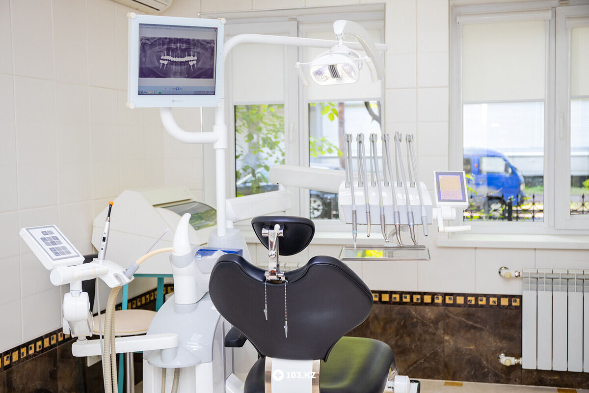 Стоматологическая клиника «StomaCom-Premier  Центр цифровой стоматологии и дентальной имплантации «StomaCom-Premier (СтомаКом-Премьер)» - фото 1640483