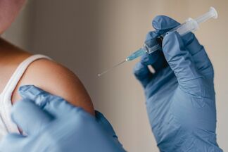 Массовую вакцинацию против кори начали в Казахстане