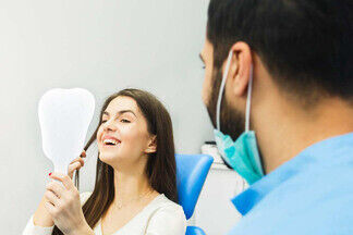 Недорого и без боли. Рассказываем про новый способ имплантации зубов по методу Fast&Fixed